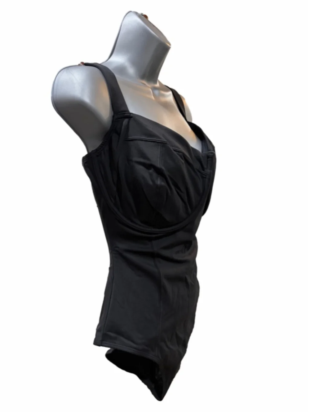 NWT TA3 Lifty size Large cup size J/K in black retails $188